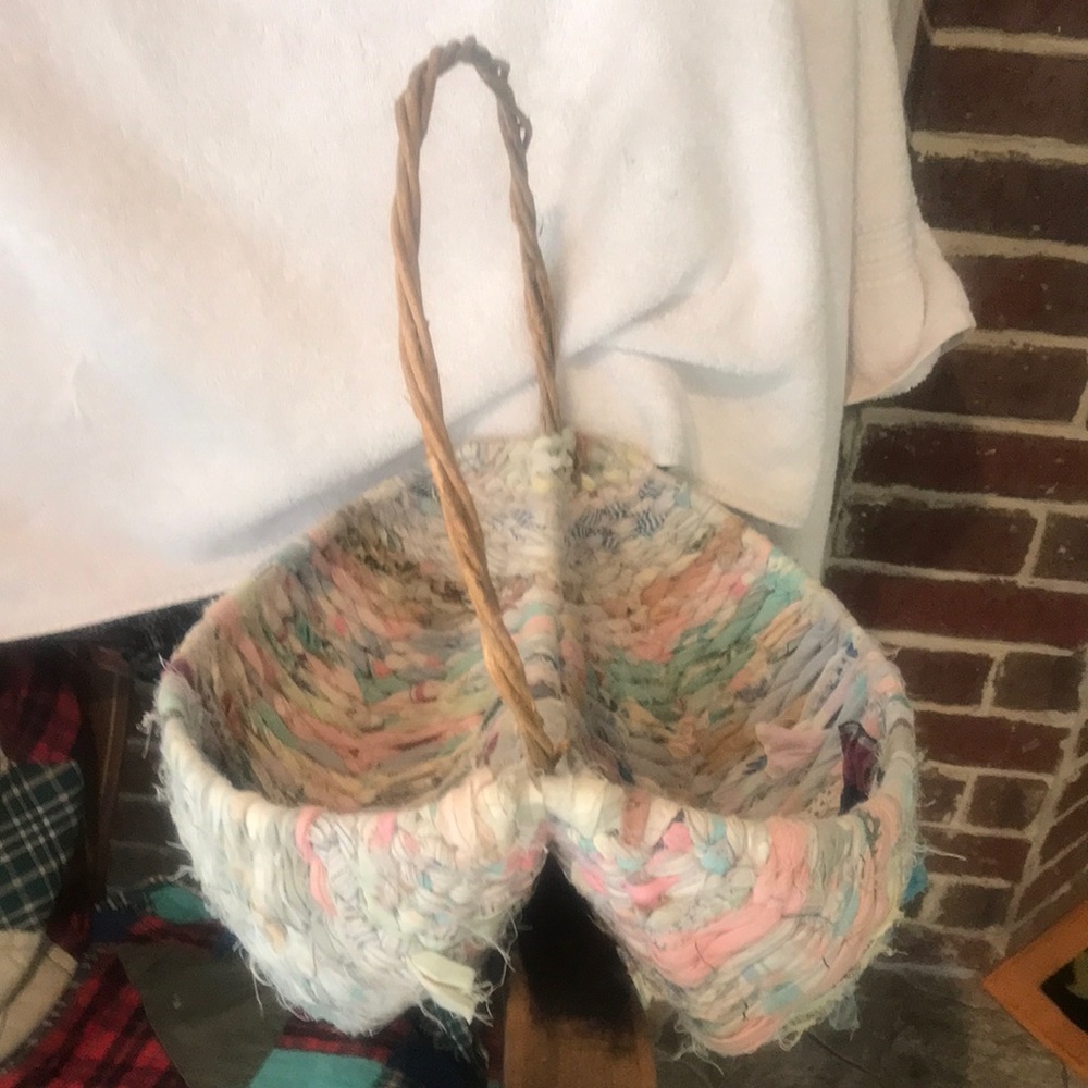 Basket Rag With Divider